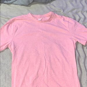 H&M pink men's T-Shirt.